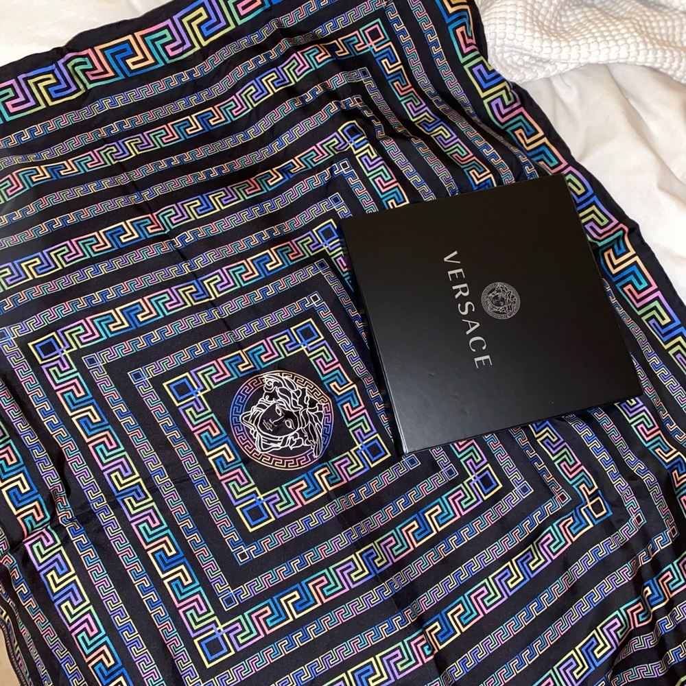 COPY - AUTHENTIC VERSACE MEDUSA SILK SCARF
